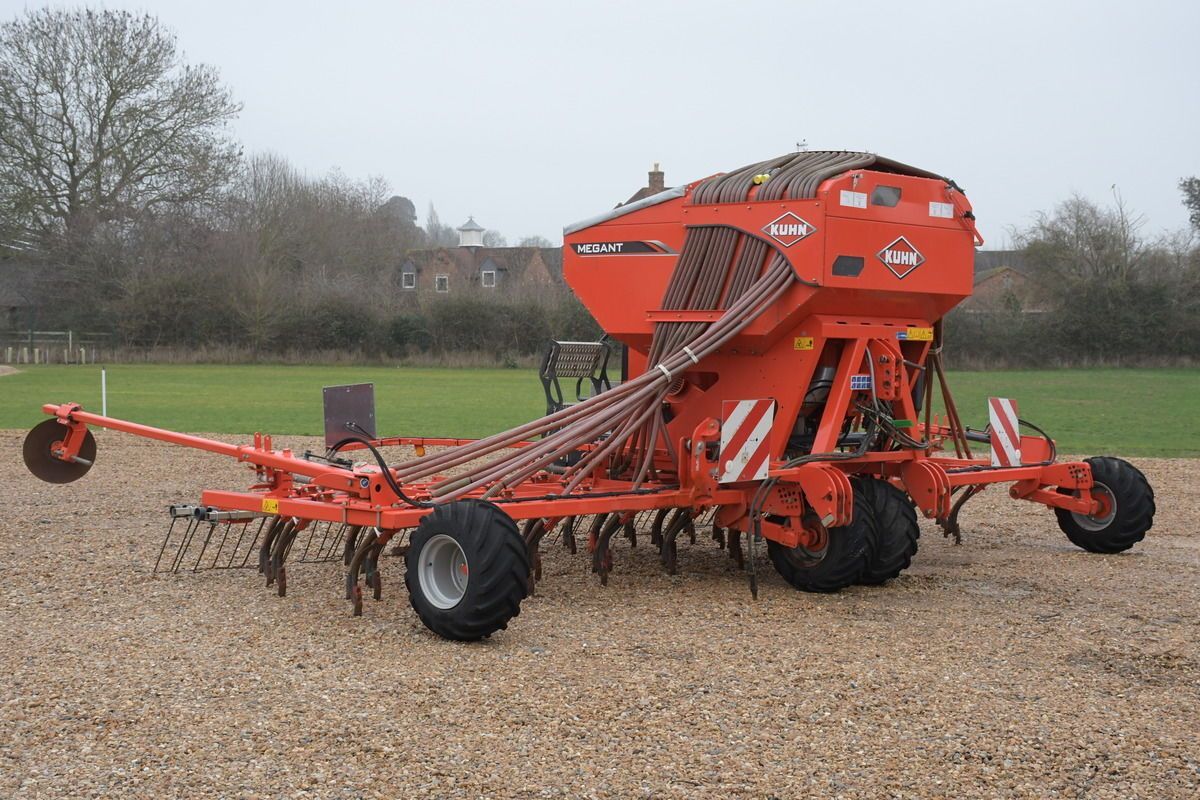 Kuhn megant 600 tine drill 6m Perforación directa 22.863 €