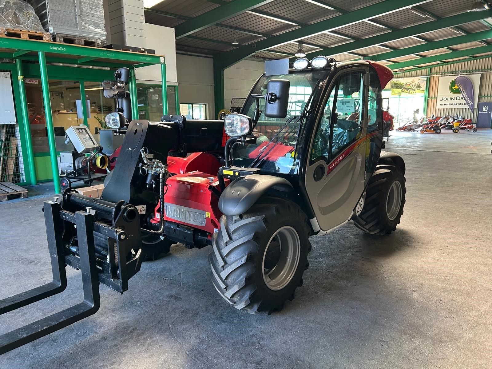 E-FARM: Manitou MLT625 Elite - Chargeur télescopique  - id QNBMBKJ - 73 000 € - Année: 2023 - Lecture du nombre d'heure: 10,Puissance du moteur (chevaux): 75,Autriche