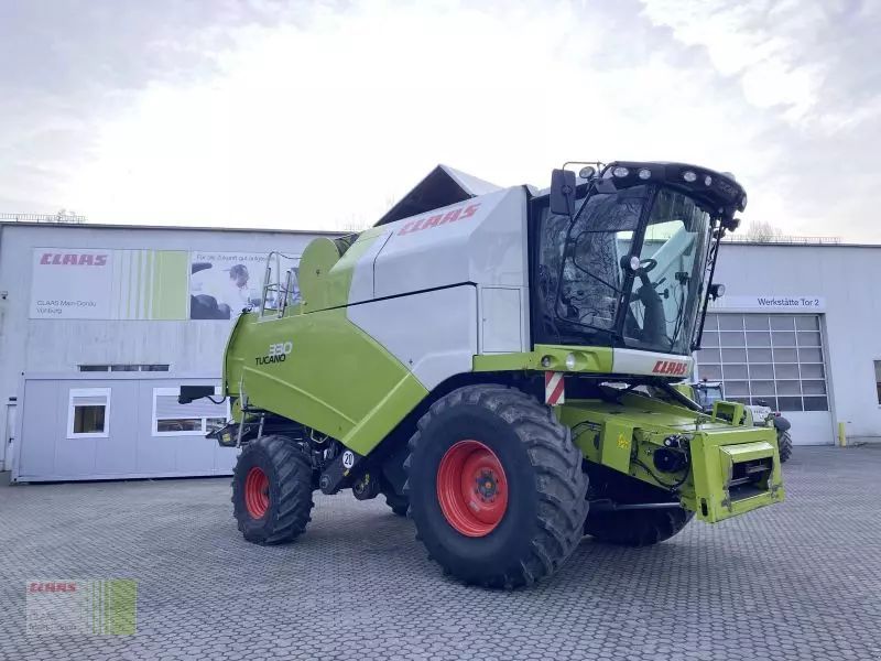 Claas Tucano 320 Combine harvester €89,000