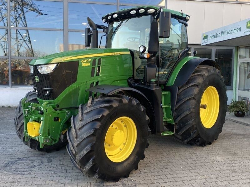 John Deere 6250 R tractor €155,500