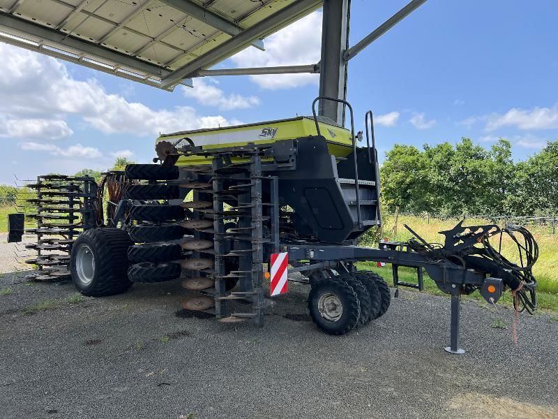 E-FARM: Sky maxi drill - Seminatrice su sodo - id HDTECBL - 39.000 € - Anno di costruzione: 2014 - Francia