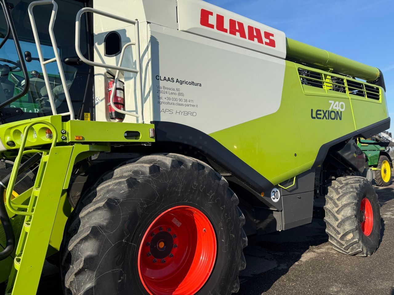 E-FARM: Claas Lexion 740 - Combine harvester - id CHNEKVJ - €160,000 - Year of construction: 2017 - Engine hours: 1,652,Italy