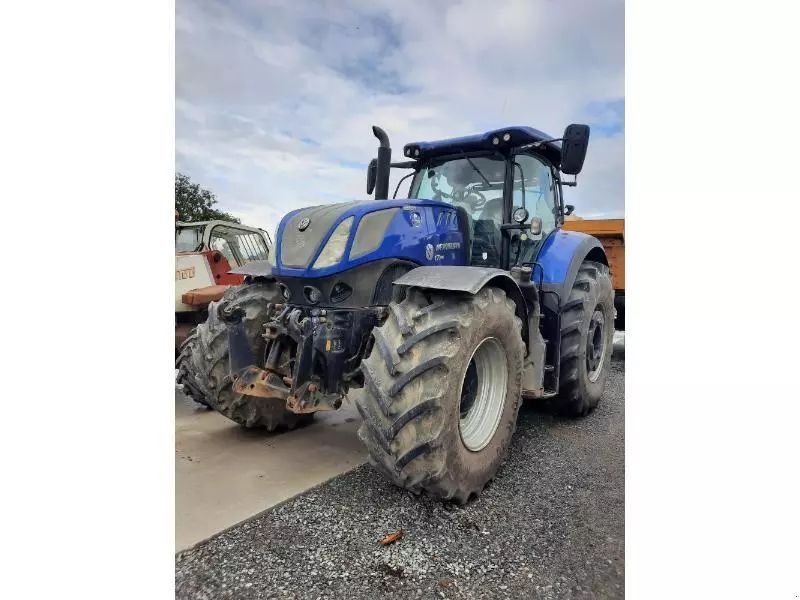 E-FARM: New Holland T7.290 - Tractor - id P213ERN - €89,000 - Year of construction: 2017 - Engine hours: 5,446,France