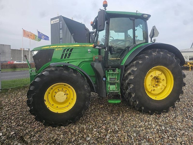 John Deere 6215R Tractor €79,646