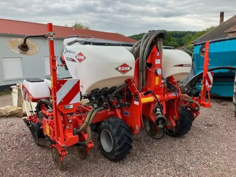 E-FARM: Kuhn maxima 3 ts - Semoir de précision - id L5YX4VW - 25 000 € - Année: 2020 - France