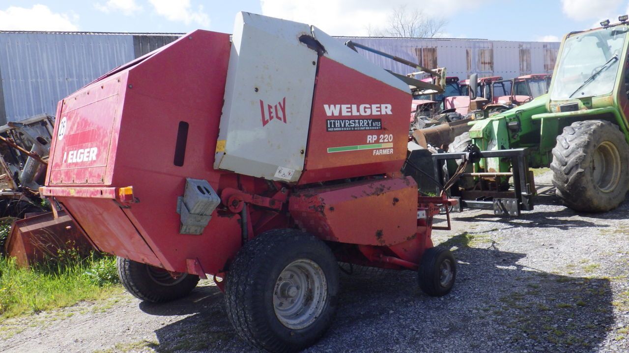 E-FARM: Welger RP 220 Farmer - Presse à balles - id 1BMH1PT - Année: 2003 - France
