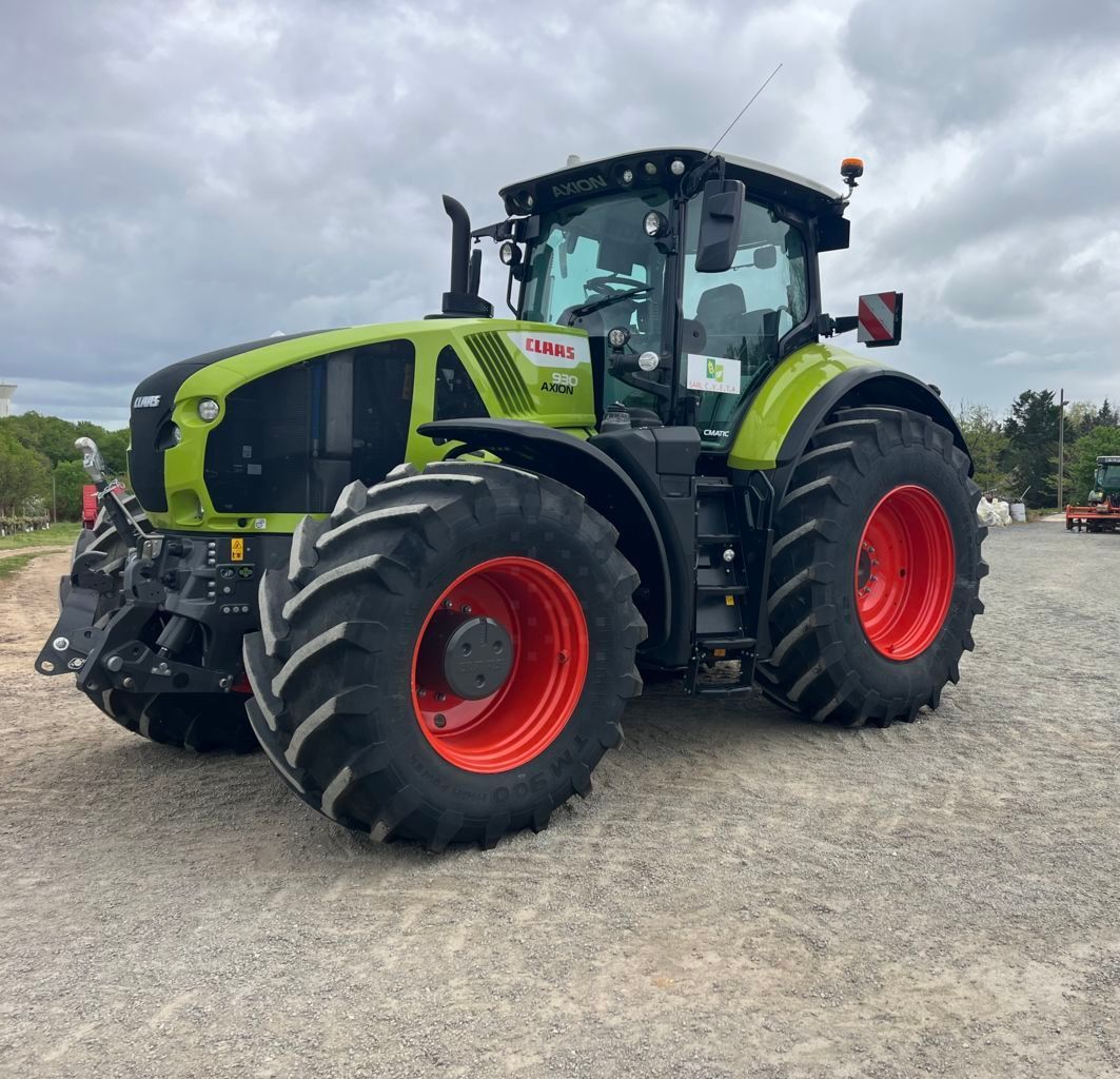 Claas Axion 930 CMATIC CEBIS Tractor €215,000