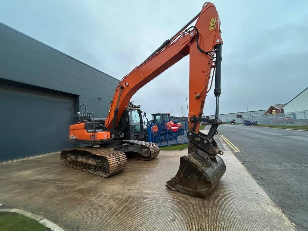 Doosan dx 225 - 7 Excavadora de orugas 68.466 €