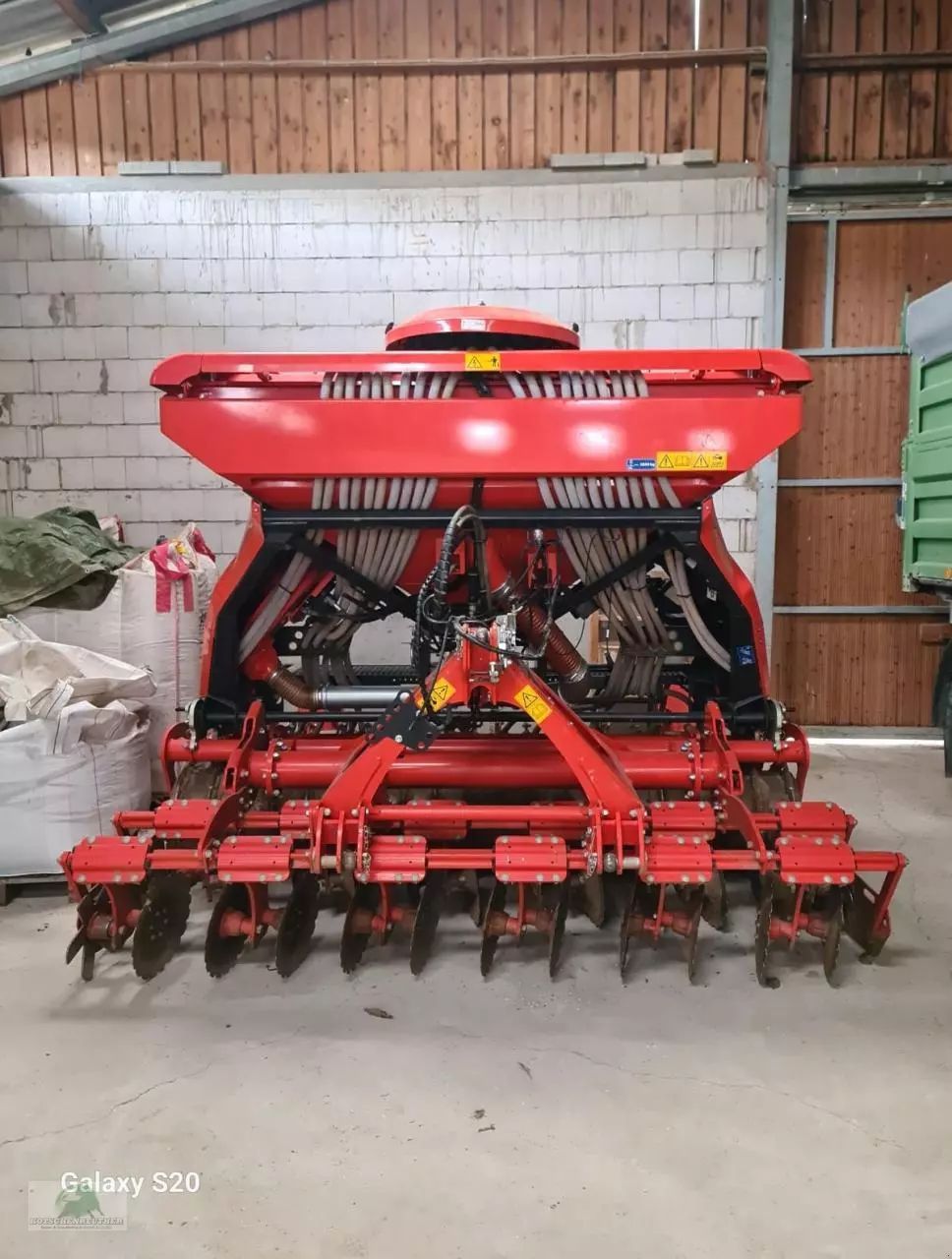 E-FARM: Kuhn CD 3020 - Semoir - id EJM8GEV - Année: 2021 - Allemagne