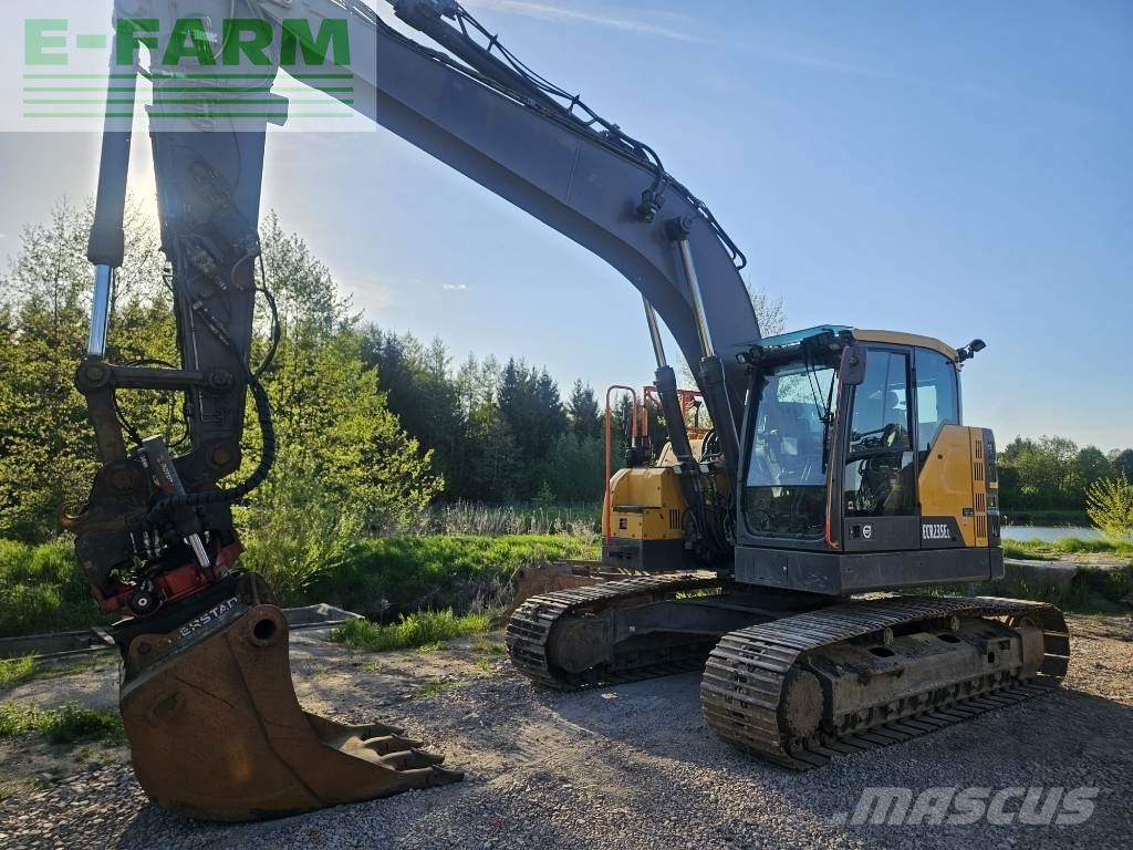 VOLVO ecr 235 e gps leica 3d / ec 220 250 Excavadora de orugas 70.768 €