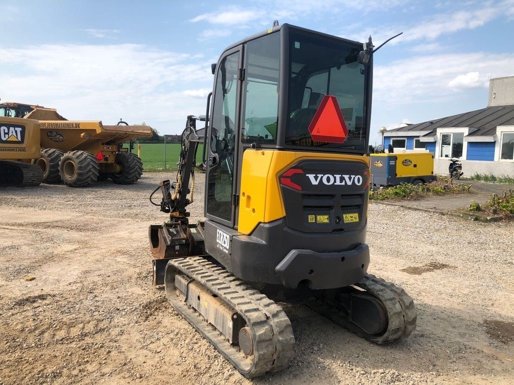 VOLVO ecr 25 d Мини-экскаватор 33 185 €
