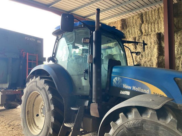 E-FARM: New Holland T6080 - Tracteur - id BWUUZS6 - 38 000 € - Année: 2008 - Lecture du nombre d'heure: 7 600,Puissance du moteur (chevaux): 155,France