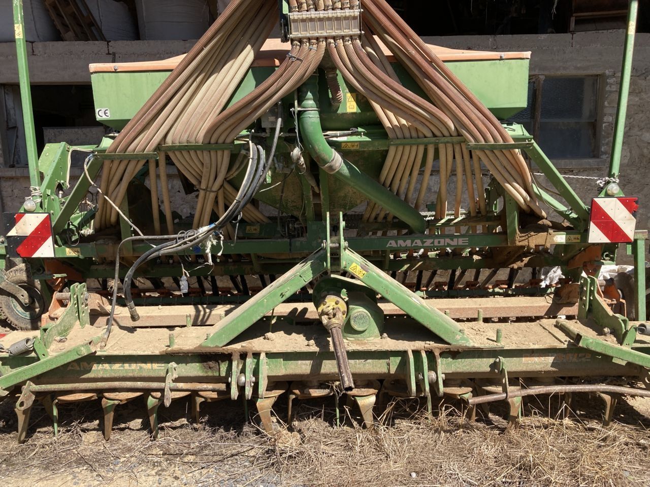E-FARM: Amazone ADP-402 air star profi - Semoir - id WHDFYW5 - Année: 2001 - France