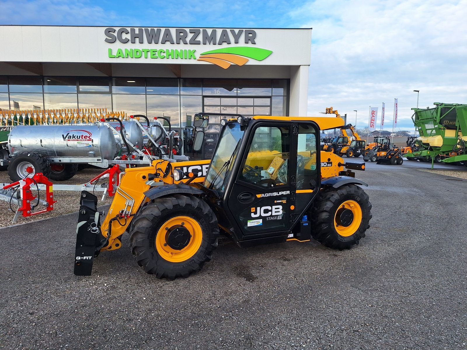 E-FARM: JCB 530-60 AGRI Super - Chargeur télescopique  - id RXIY2GW - Année: 2025 - Puissance du moteur (chevaux): 130,Autriche