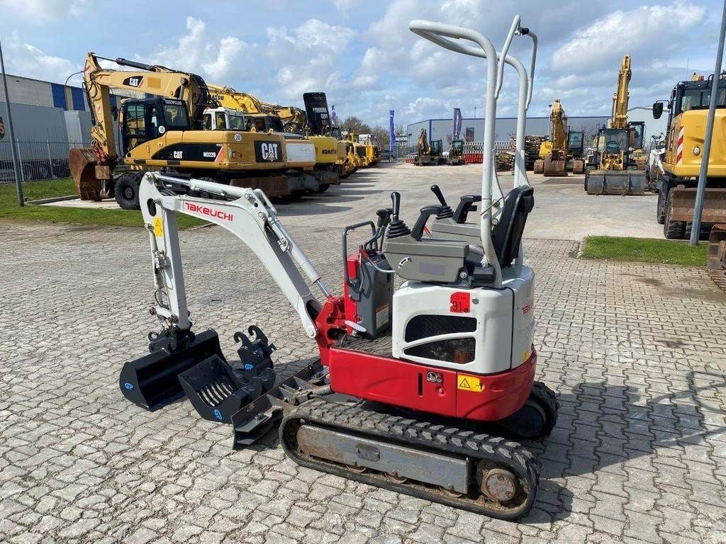 Takeuchi TB 210 R Mini escavatore 17.800 €