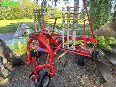 E-FARM: Pöttinger EuroTop 421 N - Tedder - id YZDPQ1W - €6,150 - Year of construction: 2011 - Austria