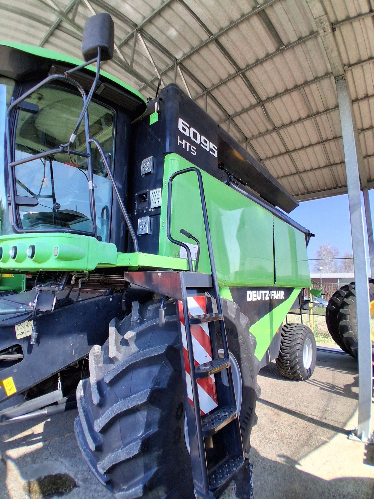 Deutz-Fahr 6095 HTS Kombajn zbożowy 65 000 €