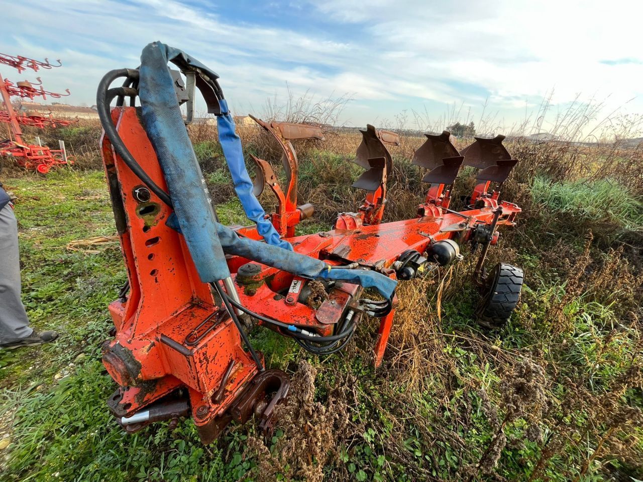 E-FARM: Kuhn hvl 5e nsh - Pług - id BKQ45RG - 5500 € - Rok produkcji: 1992 - Włochy
