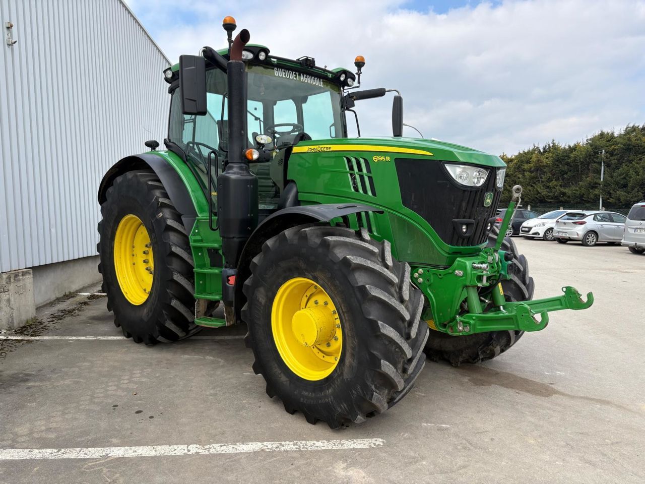E-FARM: John Deere 6195 R - Tractor - id HBL3YKN - 91.900 € - Año: 2020 - Horas: 5012,Potencia del motor: 195,Francia