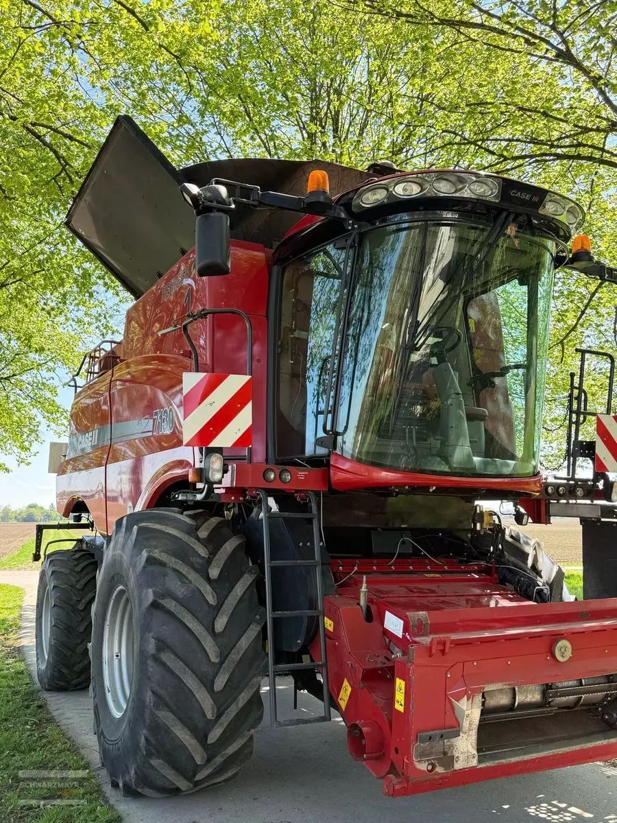 E-FARM: Case IH Axial Flow 7130 - Combine harvester - id JCYYSBD - €95,000 - Year of construction: 2014 - Engine hours: 2,600,Engine power (HP): 415,Austria