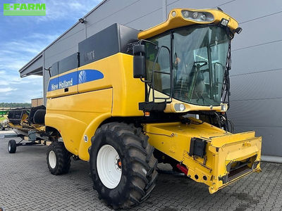 E-FARM: New Holland CS 540 - Κομπίνα - id RM6NRKN - 63.303 € - Χρονία: 2005 - Μετρητής ωρών: 2.600,Ισχύς κινητήρα: 238,Γερμανία