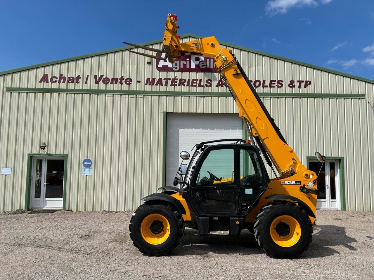 JCB 535-95 telehandler €43,000