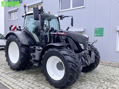 E-FARM: Fendt 724 Vario Profi+ - Tractor - id UCJI7D1 - €155,000 - Year of construction: 2022 - Engine hours: 3,228,Engine power (HP): 241,Germany