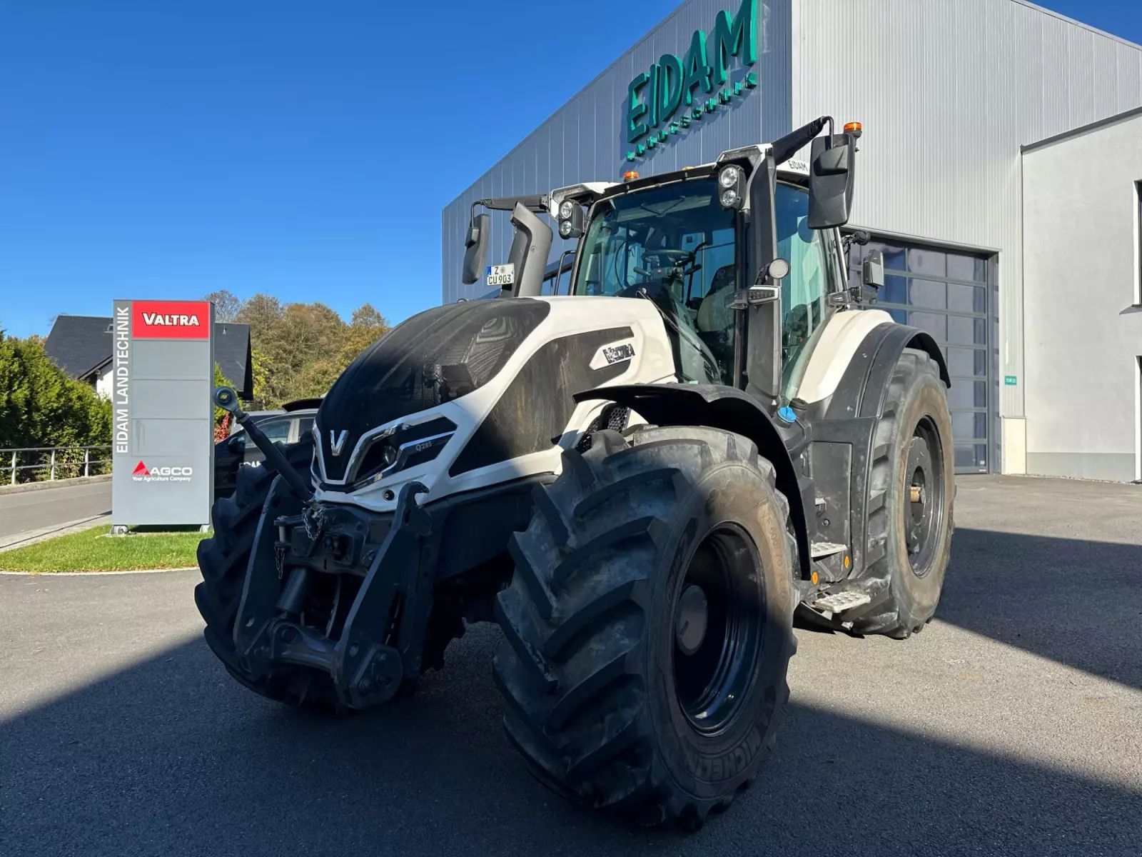 Valtra Q 285 Tractor €186,900