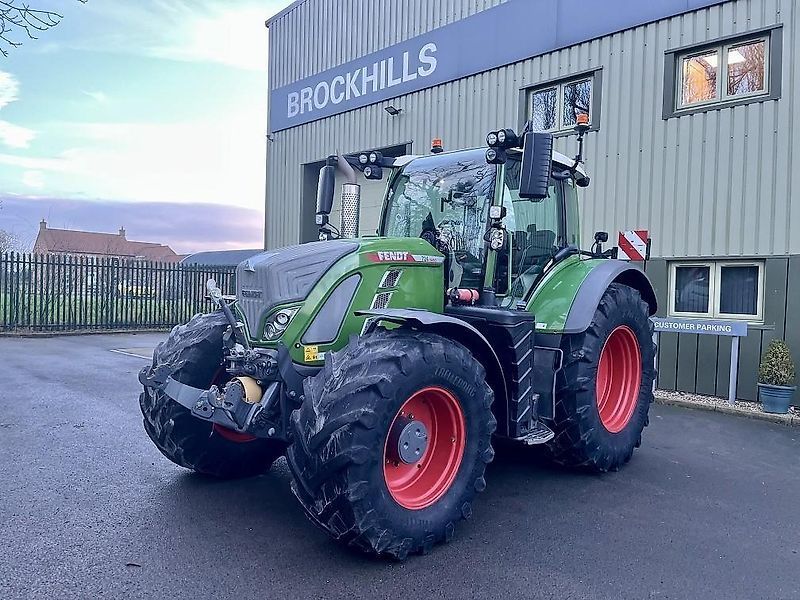 Fendt 724 Vario Profi Plus Tractor €126,079