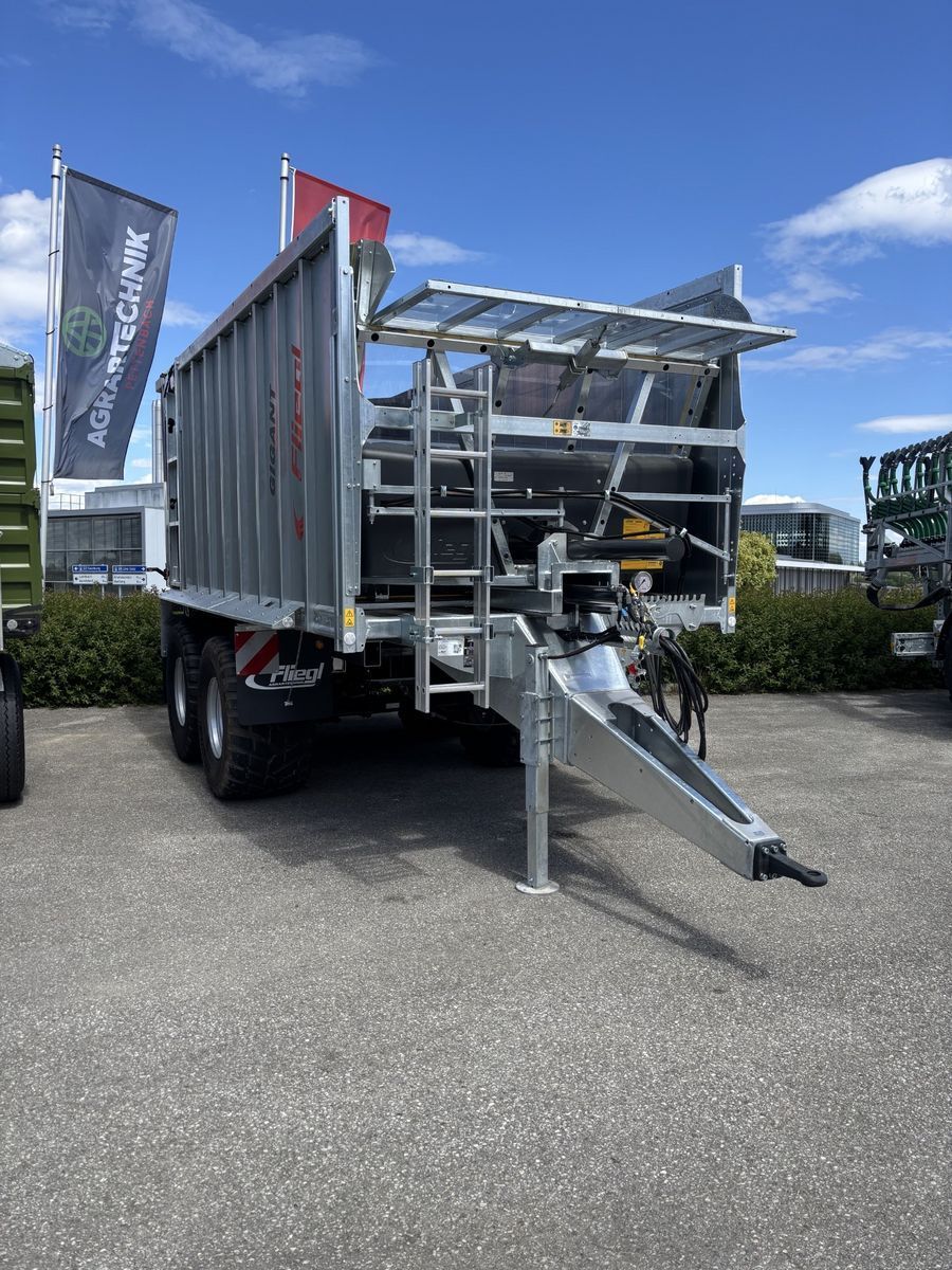 Fliegl asw 256 compact fox Wózek paszowy 38 167 €