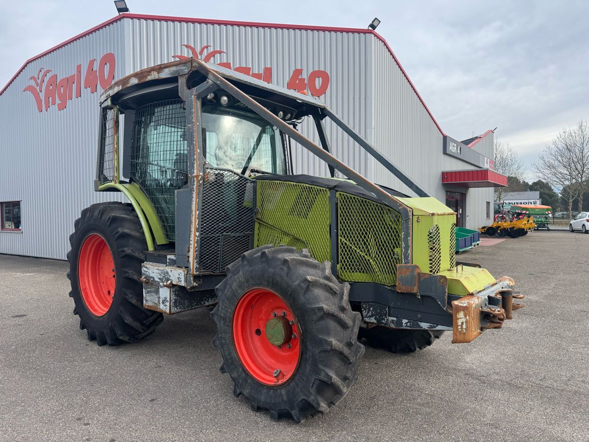 Claas Arion 610 Tractor €59,000