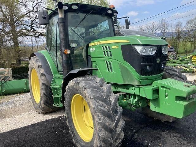 E-FARM: John Deere 6125 R - Trattore - id SQ99H6G - 46.000 € - Anno di costruzione: 2015 - Ore: 6.750,Potenza del motore: 125,Francia