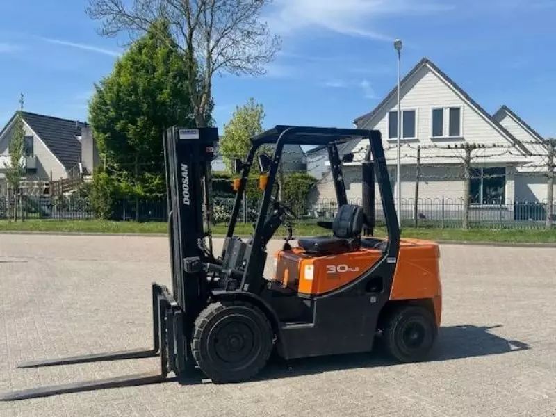 Doosan d30 plus Forklift €24,500
