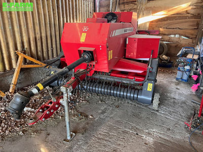 E-FARM: Massey Ferguson 1840 - Baler - id RM7NQV9 - €25,000 - Year of construction: 2020 - Total number of bales produced: 30,000,France