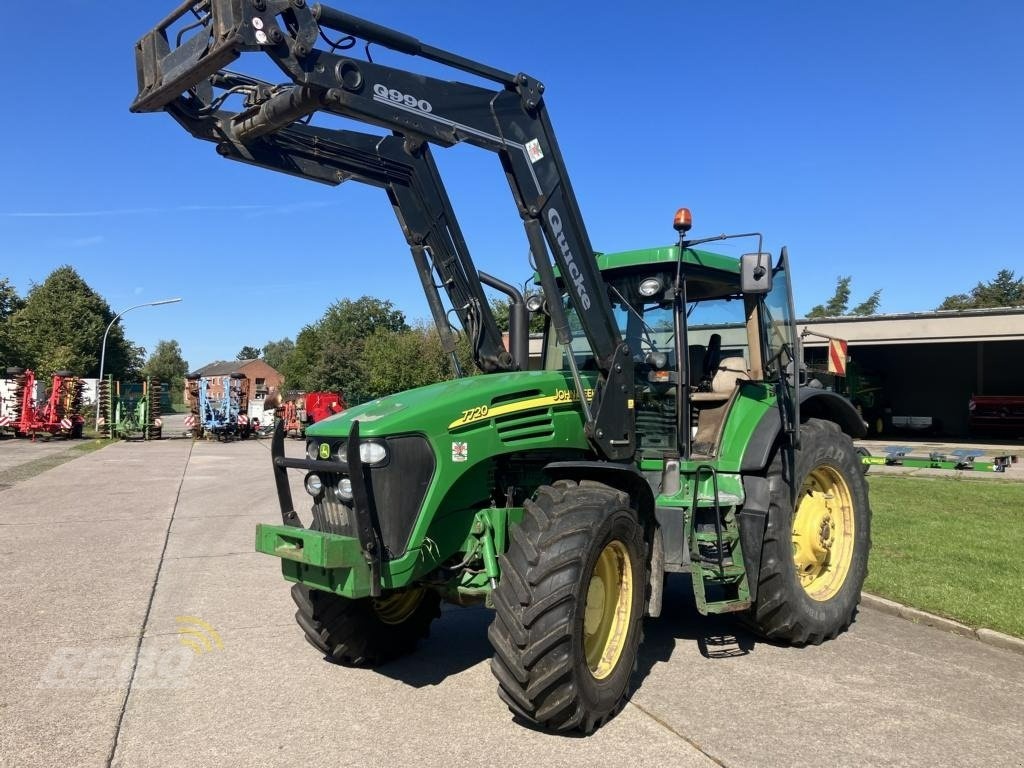 John Deere 7720 tractor 38 000 €