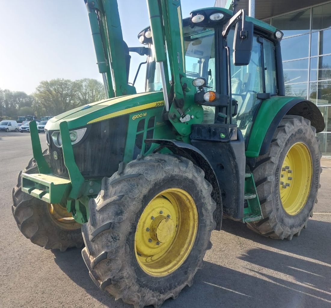 John Deere 6100 M Tractor 63.000 €