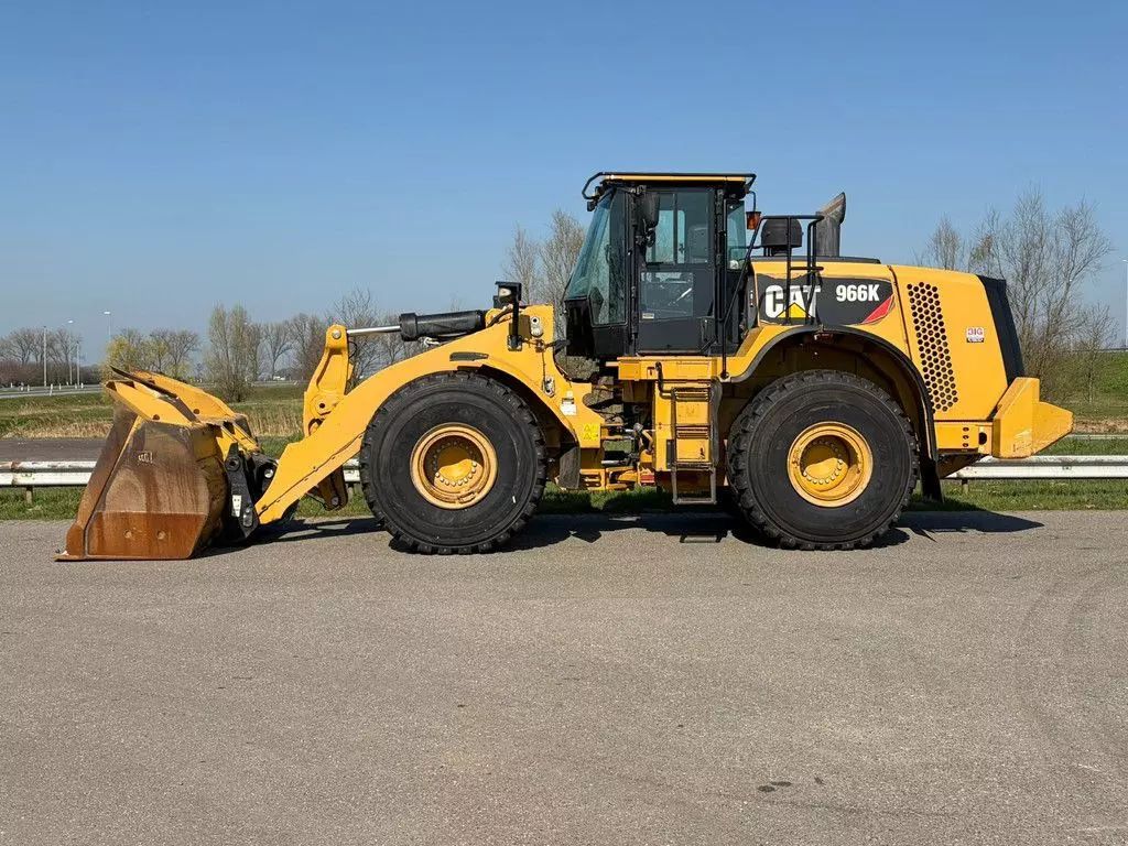 Caterpillar 966k Колесен товарач 48 500 €