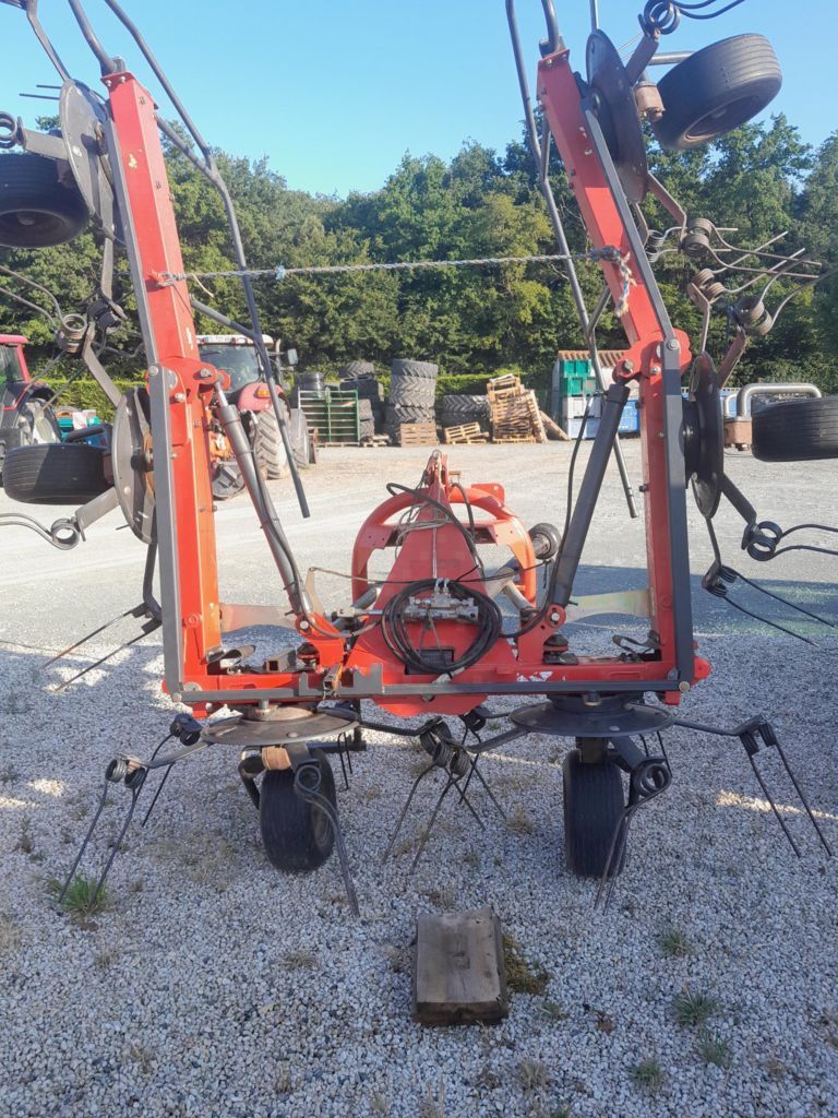 E-FARM: Kverneland fanex 604 - Faneuse - id PPUTPDX - 5 000 € - Année: 2015 - France
