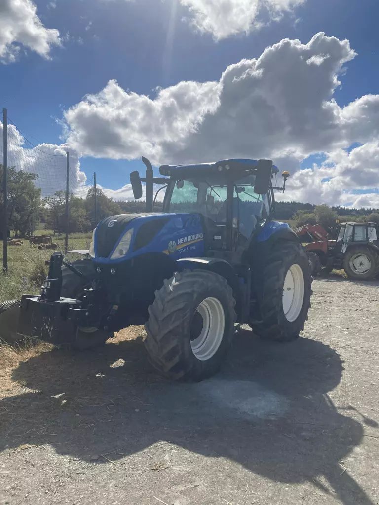 E-FARM: New Holland T7.165 S - Traktor - id RSPZCHD - 62.000 € - Baujahr: 2018 - Abgelesene Motorstunden: 3.984,Motorleistung (PS): 165,Frankreich