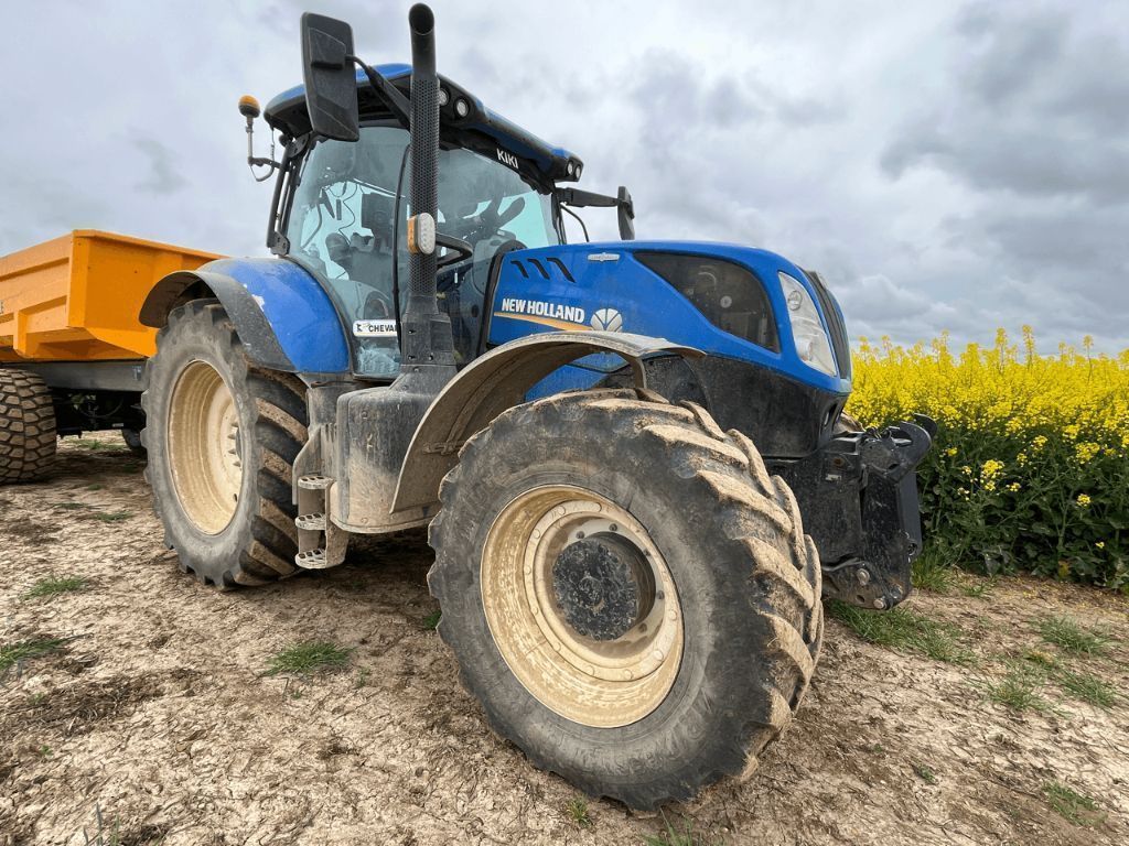 E-FARM: New Holland T7.245 - Traktor - id KYZSDBI - 119 000 € - Rok produkcji: 2022 - Motogodziny: 3000,Moc silnika: 200,Francja