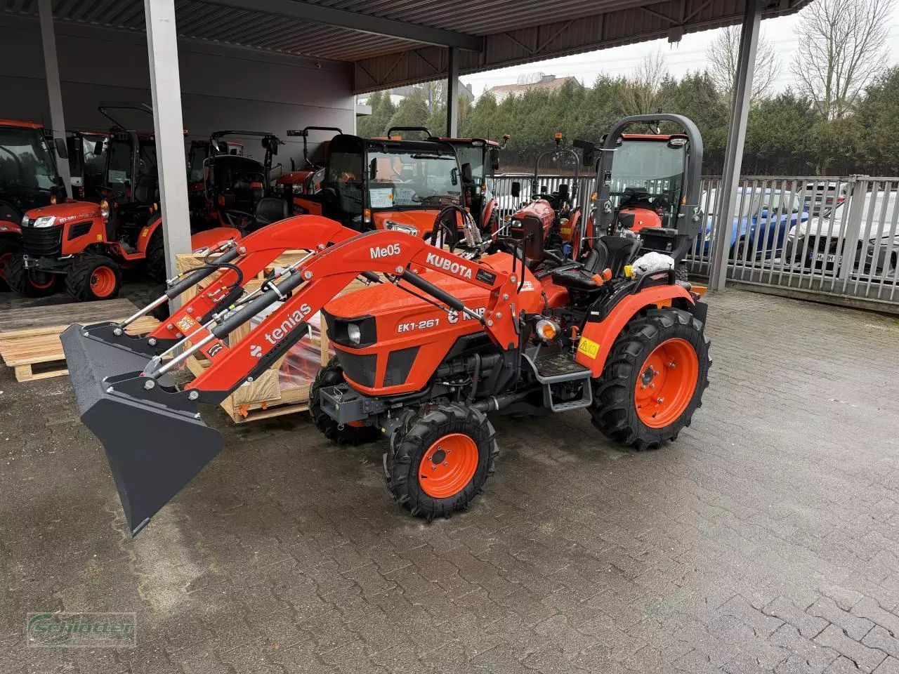 E-FARM: Kubota ek1-261 dt-ec fl ind 5j - Traktor - id ZADD9KT - 16 500 € - Rok produkcji: 2025 - Motogodziny: 5,Moc silnika: 24,Niemcy