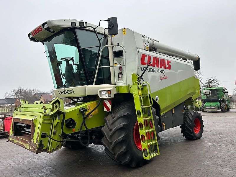 Claas Lexion 430 Montana Combine harvester