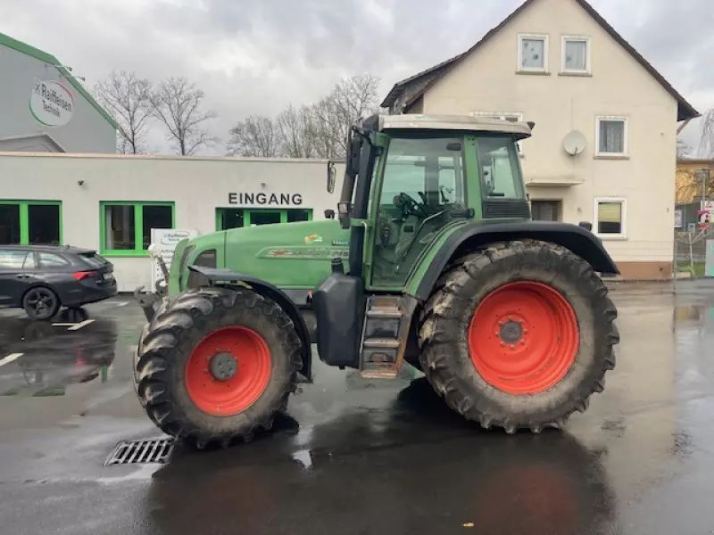 E-FARM: Fendt Favorit 714 Vario - Tractor - id N4CAXCW - €37,000 - Year of construction: 2002 - Engine hours: 12,542,Engine power (HP): 140,Germany