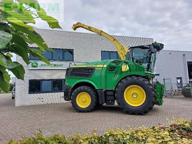 John Deere 8200 Sieczkarnia samobieżna