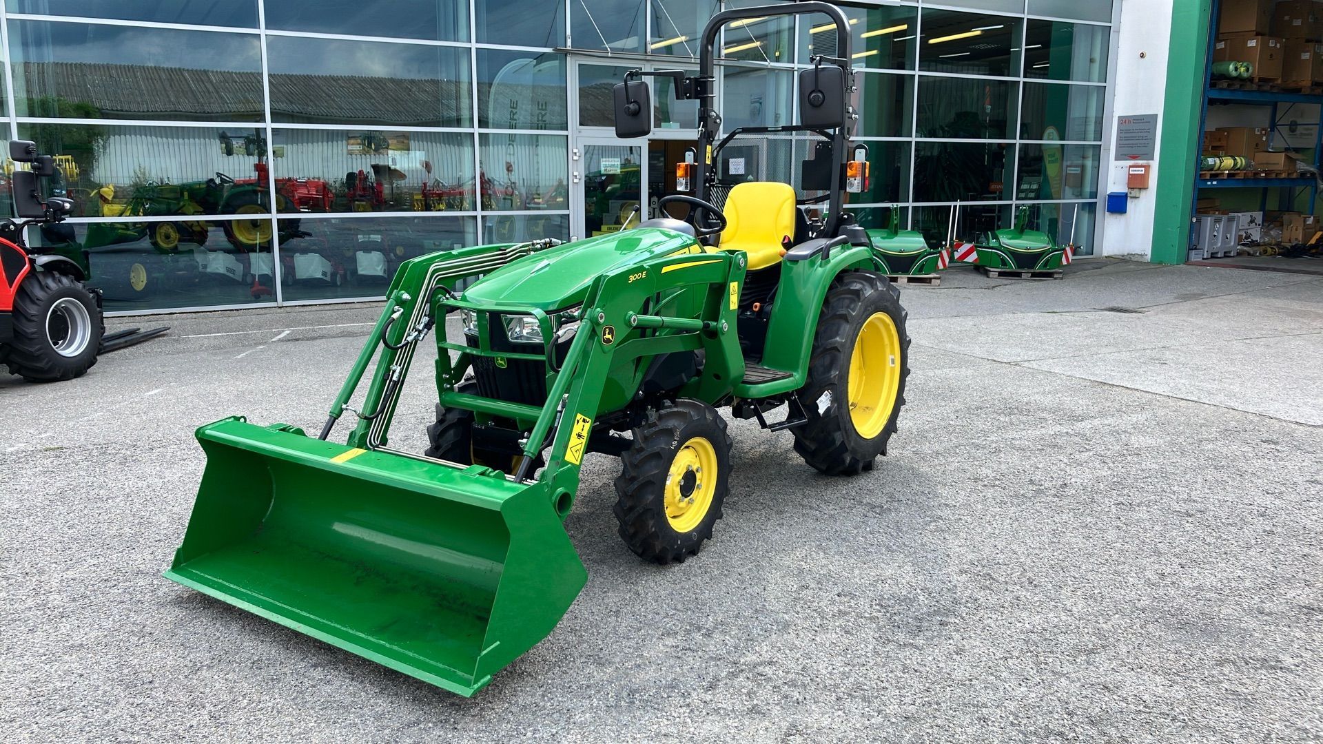E-FARM: John Deere 3025E - Traktor - id WUMDTSP - 24.150 € - Produktionsår: 2022 - Motortimer: 3,Motoreffekt (HP): 25,Østrig