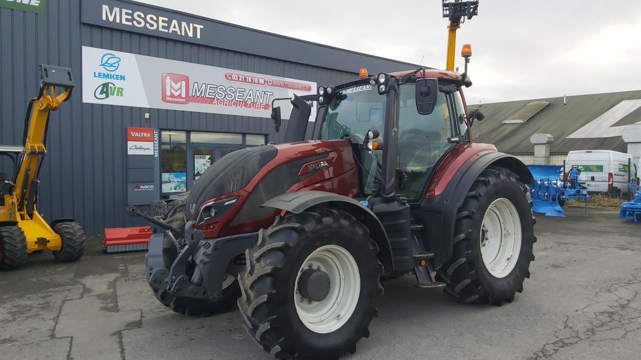 Valtra t174 active Tractor 88.000 EUR