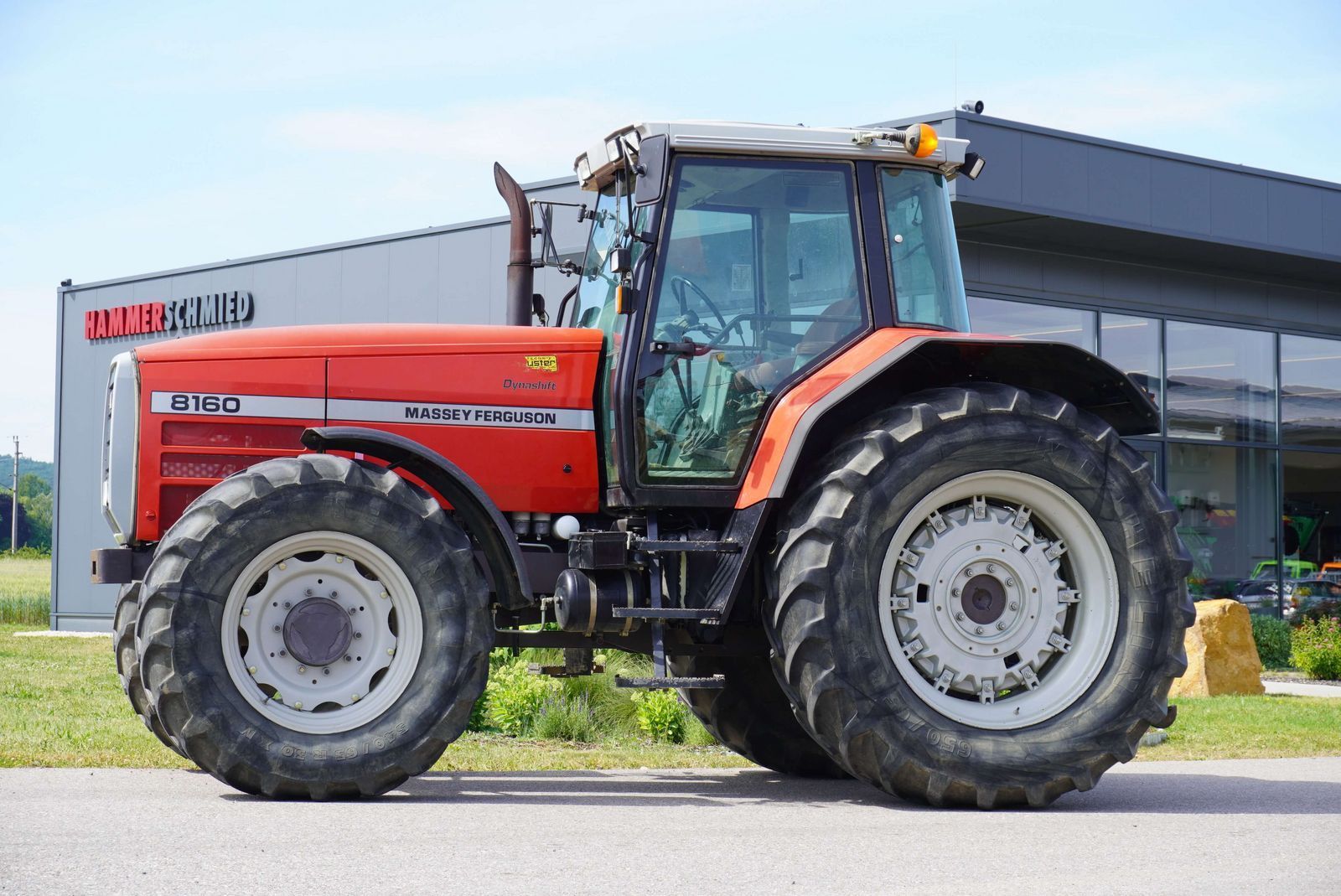 E-FARM: Massey Ferguson 8160-4 - Tractor - id WS2TV5N - 22.301 € - Año: 1998 - Horas: 4450,Potencia del motor: 200,Austria
