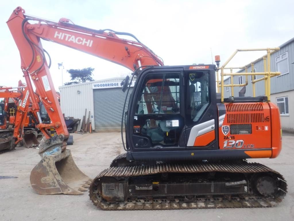 Hitachi zx 130 lc n-7 Koparka gąsienicowa 66 177 €