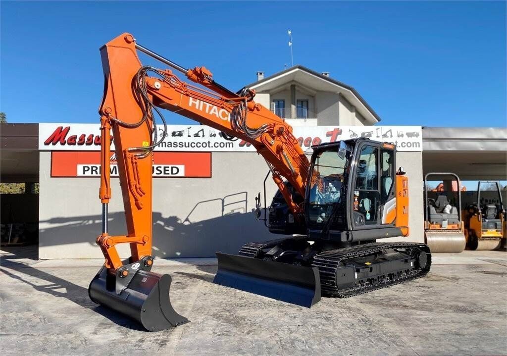 E-FARM: Hitachi zx135us-7 - Mini escavatore - id VK4NGBA - Anno di costruzione: 2021 - Italia