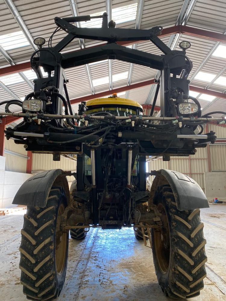 E-FARM: Artec f40 - Pulvérisateur - id 38IIUJU - 65 000 € - Année: 2013 - Lecture du nombre d'heure: 4 100,France